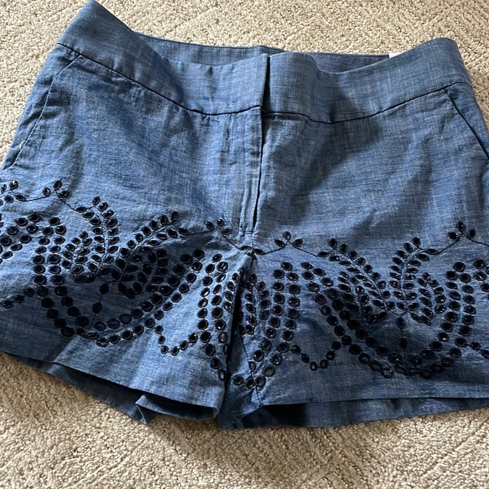 Loft NWT blue shorts with eyelet  size 6